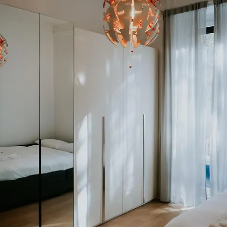 Superstudio 2 Bedrooms Heart Of 아파트 밀라노